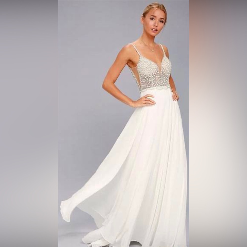 Bridal, formal, or prom Lulu’s off white beaded bodice